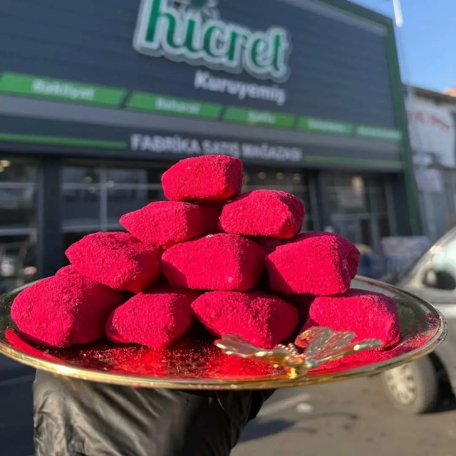Kırmızı Kek Tozlu Çikolatalı Bohça - şekerleme
