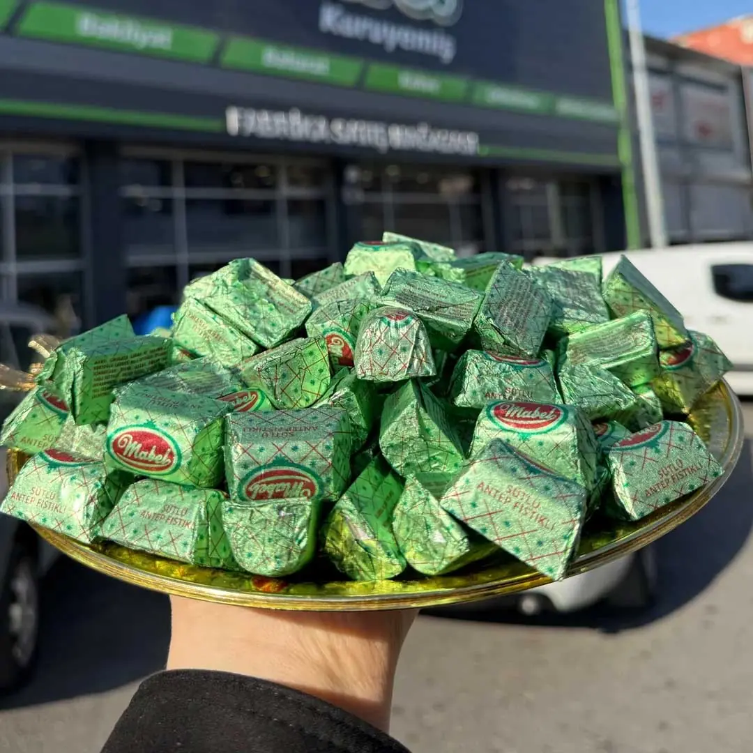 Mabel Pistachio Chocolate Bar 500g
